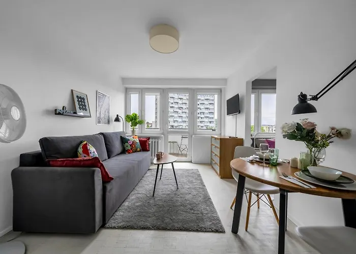 Apartment Powisle - 8th Floor With Balcony - By Rentujemy Warsaw