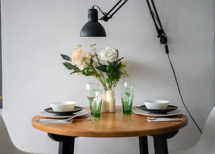 Apartment Powisle - 8th Floor With Balcony - By Rentujemy