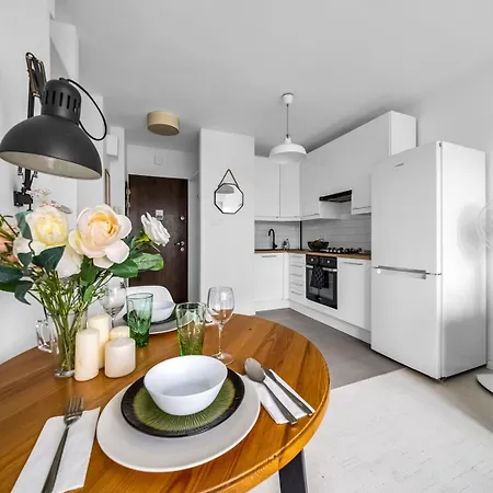 Powisle - 8th Floor With Balcony - By Rentujemy Varsovie