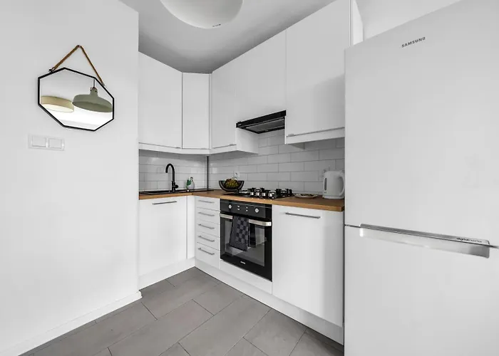 Apartament Powisle - 8th Floor With Balcony - By Rentujemy Warszawa