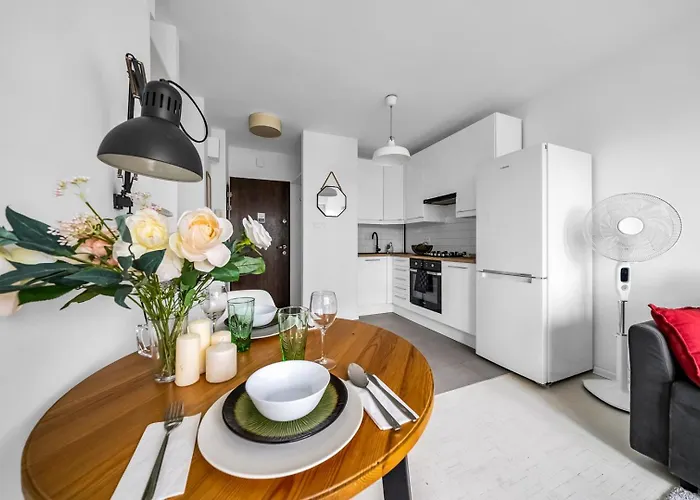 Powisle - 8th Floor With Balcony - By Rentujemy Warszawa